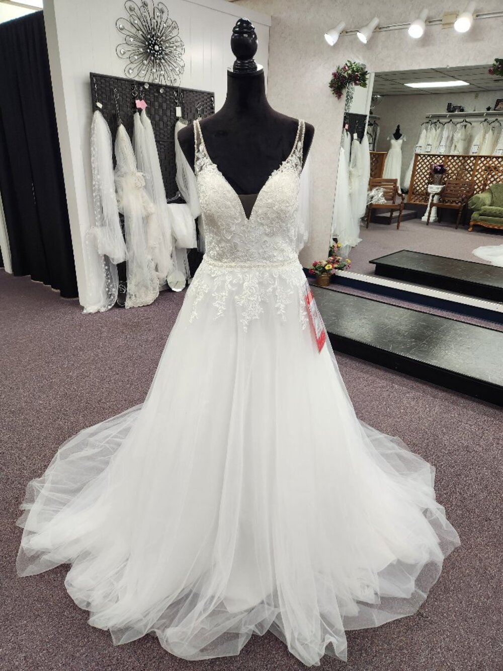 Pronovias 922010 Size 12 Ivory Lace/Tulle Bridal Gown